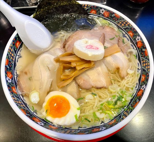 「味彩塩拉麺」@函館麺厨房あじさい 本店の写真