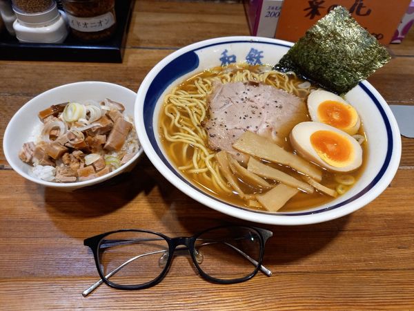 「中華そば(大盛、味玉、ミニチャーシュー丼無料)」@和風ラーメン 和鉄の写真