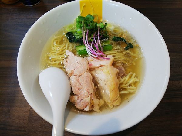 「塩生姜らー麺」@塩生姜らー麺専門店 MANNISH 神田西口店の写真
