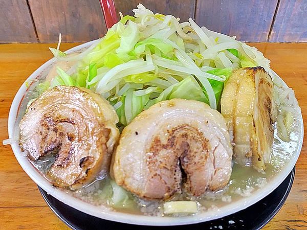 「味玉もやしラーメン 塩 中盛 野菜チョイ増し 豚2枚増し」@麺屋 登夢道 茅ヶ崎本店の写真