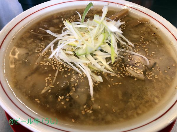 「背脂ラーメン並(900円)」@ホルモンまるかつの写真