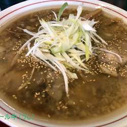 背脂ラーメン並(900円)