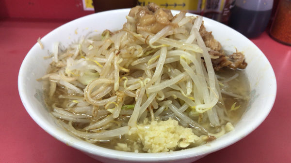 「少なめ　豚2枚　￥740」@ラーメン二郎 小岩店の写真