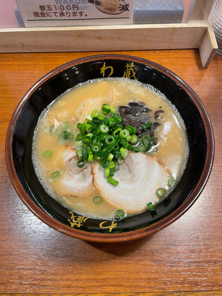 「わくらーめん(700円)」@博多とんこつラーメン わ蔵 御徒町店の写真