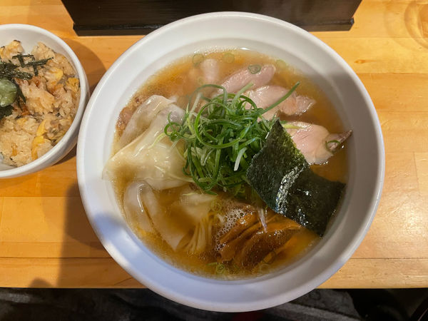 「肉醤油雲呑」@大阪 麺哲の写真