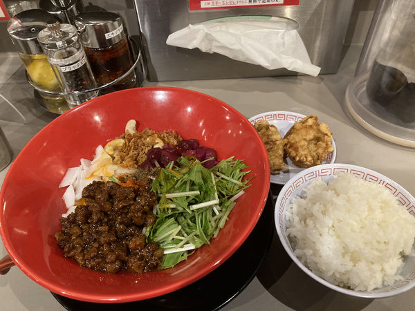 「坦々麺 からあげ2個とライスセット 1150円」@KOBE ENISHI 五反田店の写真