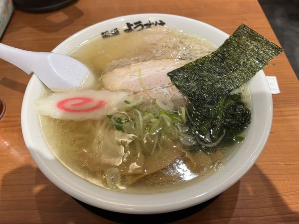「塩ラーメン」@麺屋 ようすけ 東京ラーメンストリート店の写真