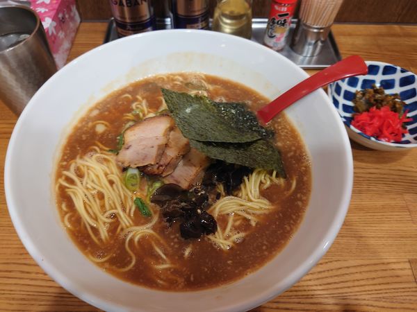 「豚骨醤油　大」@スミレ食堂の写真