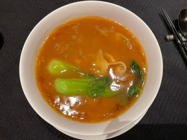 「フカヒレの姿煮そば」@スーツァン・レストラン陳 渋谷店の写真