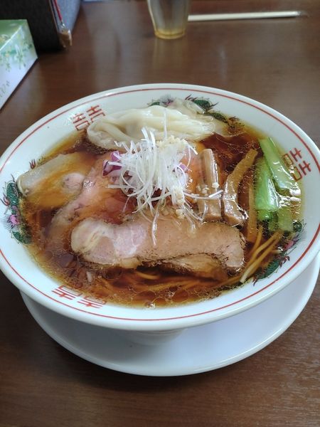 「特選地鶏と豚の醤油らーめん大盛」@塩らーめん 千茶屋の写真