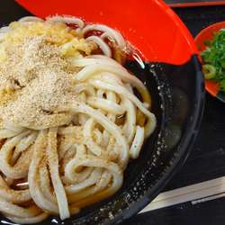 ぶっかけの冷大盛り400円-100円＝300円