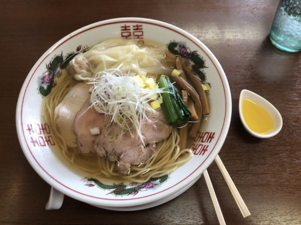 「特選アゴ節塩ラーメン、大盛り」@塩らーめん 千茶屋の写真