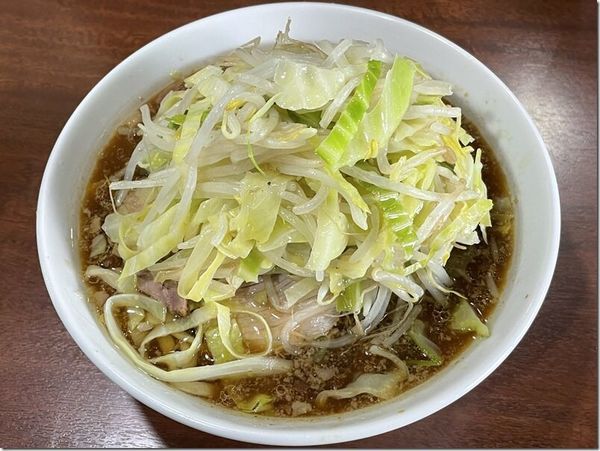 ラーメン（麺半分、コール無し）