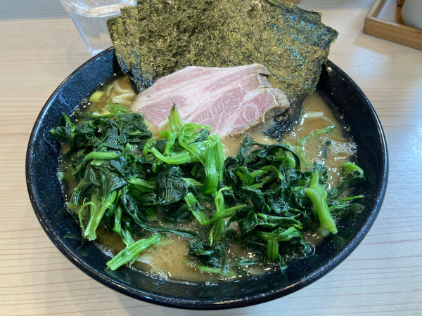 「ラーメン並盛＋ほうれん草＋海苔」@麺家 千祥の写真