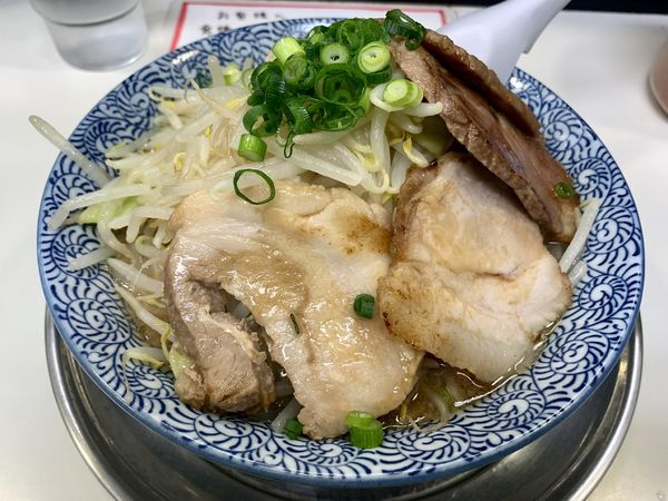 「小豚らーめん930円」@らーめん 凌駕の写真