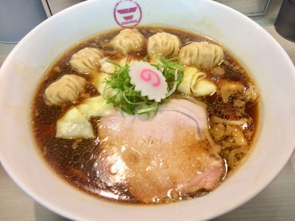 「わんたんそば【970円】」@横浜中華そば 維新商店の写真