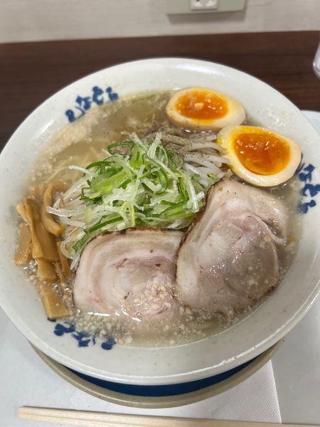 「塩らーめん（大盛）」@総本家 しなとら イオン飯田店の写真