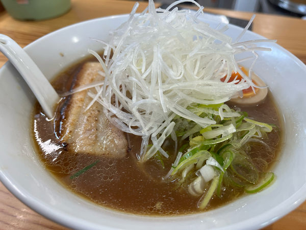 「醤油ねぎラーメン」@よなやの写真