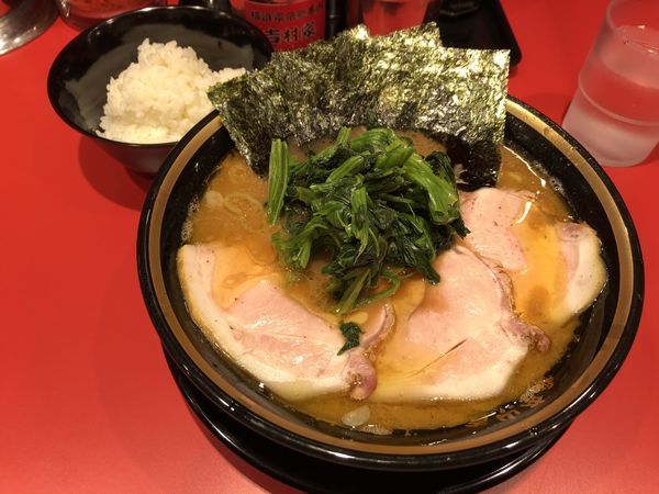 「チャーシューメン中かため濃いめ多めほうれん草&ライス」@環2家 川崎店の写真