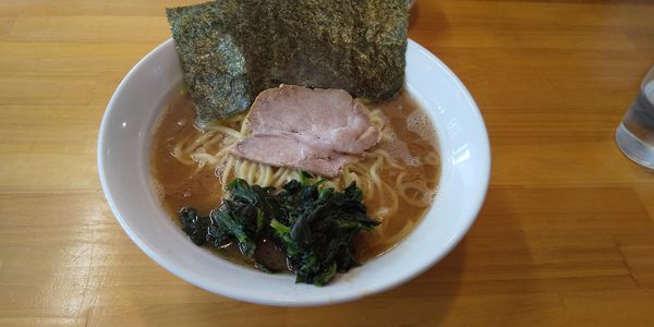 「ラーメン大盛880円」@横浜家系ラーメン みと家の写真