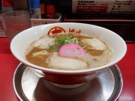 「中華そば」@丸高中華そば 神戸二宮店の写真