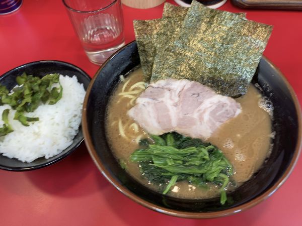 「ラーメン並」@横浜ラーメン 山本家の写真