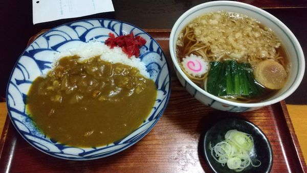 「たぬきそばはんカレー900円」@そば 大村庵の写真