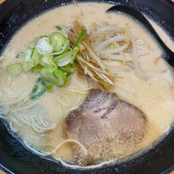 博多千切りネギラーメン