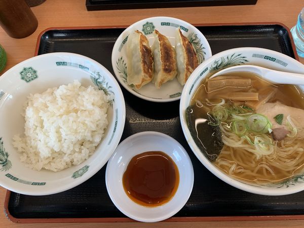 「半ラー200+半飯120+3餃子130=450円」@日高屋 所沢プロペ通店の写真