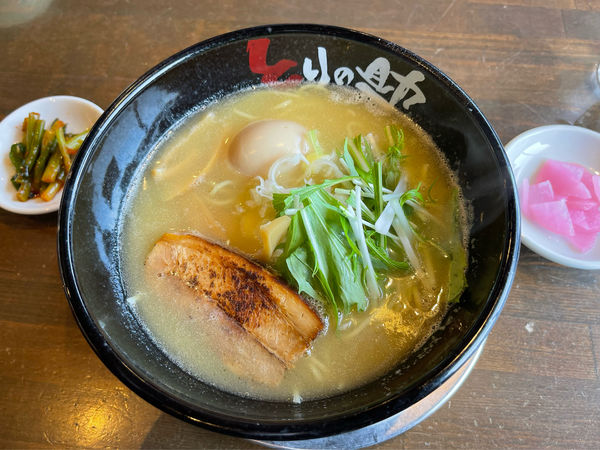 「味玉濃厚鶏そば」@とりの助 上里店の写真