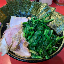 チャーシューメン（ほうれん草・のり）トッピング