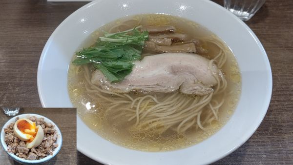 「白醤油らーめん」@らーめん 夢中の写真