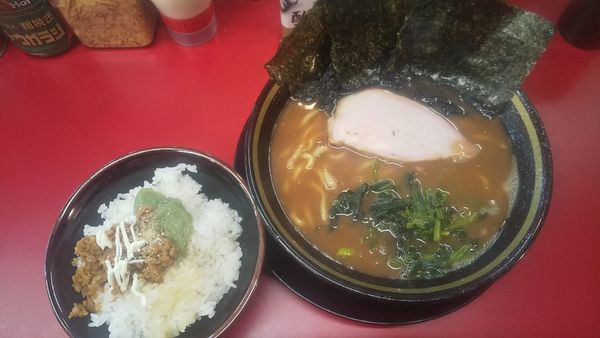 「ラーメン+ライス(¥750+100)」@IEKEI_TOKYO 王道家直系の写真