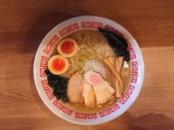 「特製塩ら～麺(平打ち熟成)」@鶴松富士 本店の写真