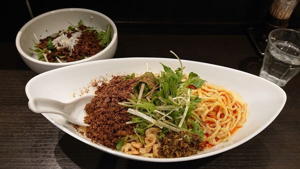 「汁無し担々麺 大盛り」@四川担担麺 阿吽 キッテグランシェ店の写真