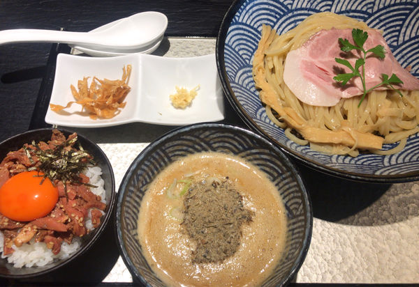 「煮干しつけsoba並（880円）」@鶏soba 座銀 住之江店の写真