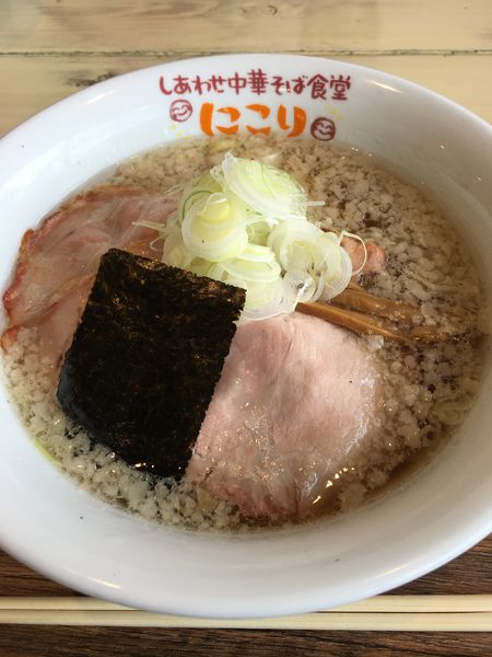 「背脂中華そば」@しあわせ中華そば食堂 にこりの写真