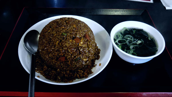 「黒チャーハン(大盛) ￥750」@金鼎軒の写真