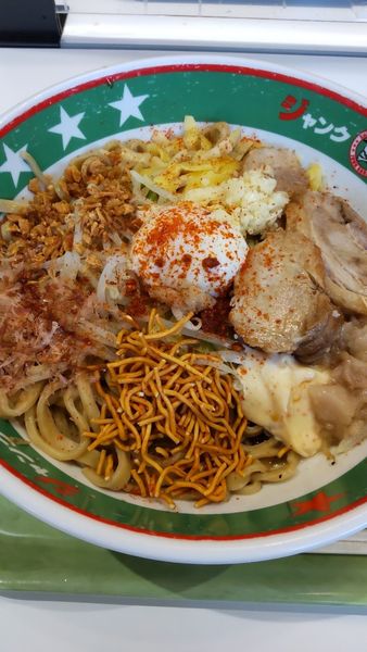 「まぜそば(大)+豚+全マシ」@ジャンクガレッジ イオンレイクタウンmori店の写真