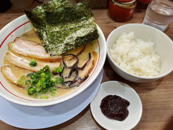 「チャーシューメン＋うま辛みそ＋ライス」@麺場 絆1048の写真