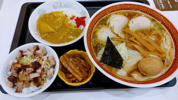 「特製中華そば・大盛・めんま・ごはんセットetc ￥2,290」@荻窪中華そば 春木屋 ラゾーナ川崎店の写真