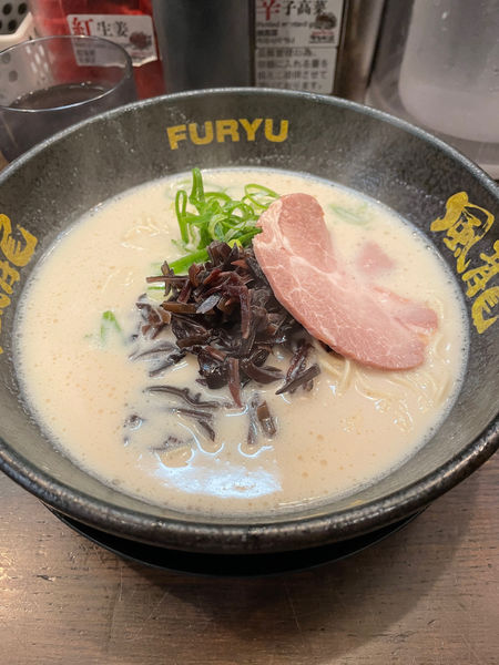 「とんこつラーメン」@とんこつラーメン博多風龍 上野店の写真
