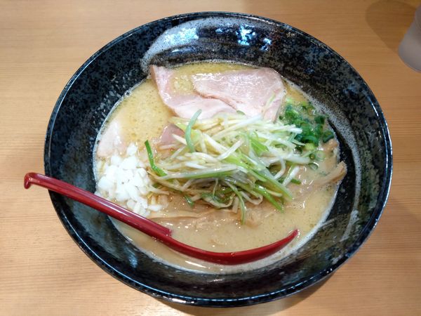 「ネギチャーシュー鶏そば醤油」@麺堂 稲葉の写真