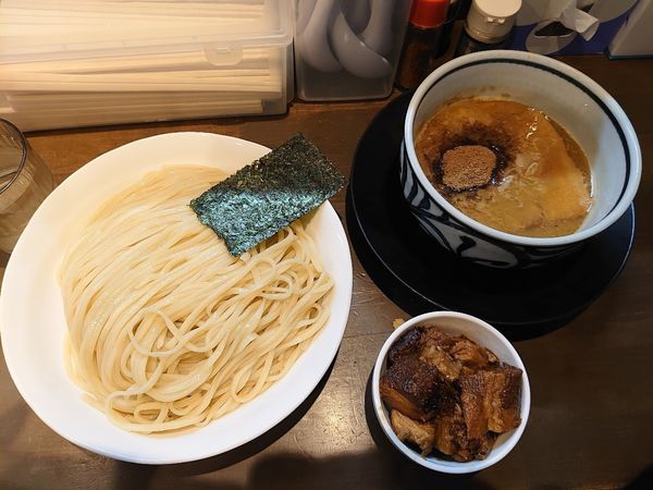 「鳥豚魚介つけめん大盛+チャーシューぶつ」@ラーメン ますだやの写真