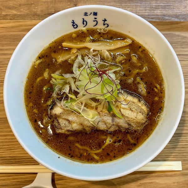 「札幌スパイシーラーメン さらうま（普通）¥890」@北ノ麺 もりうちの写真