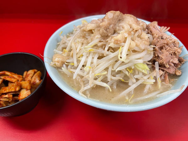 「ラーメン　ﾔｻｲﾏｼｱﾌﾞﾗｶﾗﾒ」@ラーメン二郎 新宿歌舞伎町店の写真