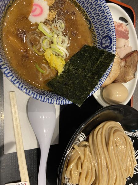 「柏幻霜ポーク全部乗せ濃厚つけ麺」@松戸富田麺絆の写真