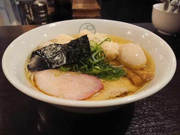 「特製ワンタン麺(白だし)＋味付玉子」@八雲の写真