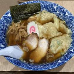 肉厚ワンタンメン