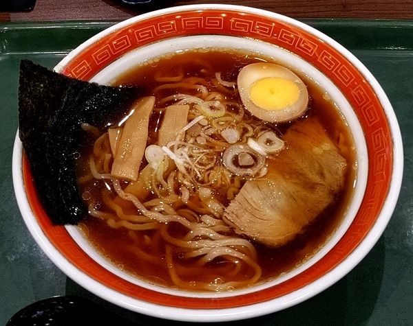 「醤油らーめん」@紅虎厨房の写真